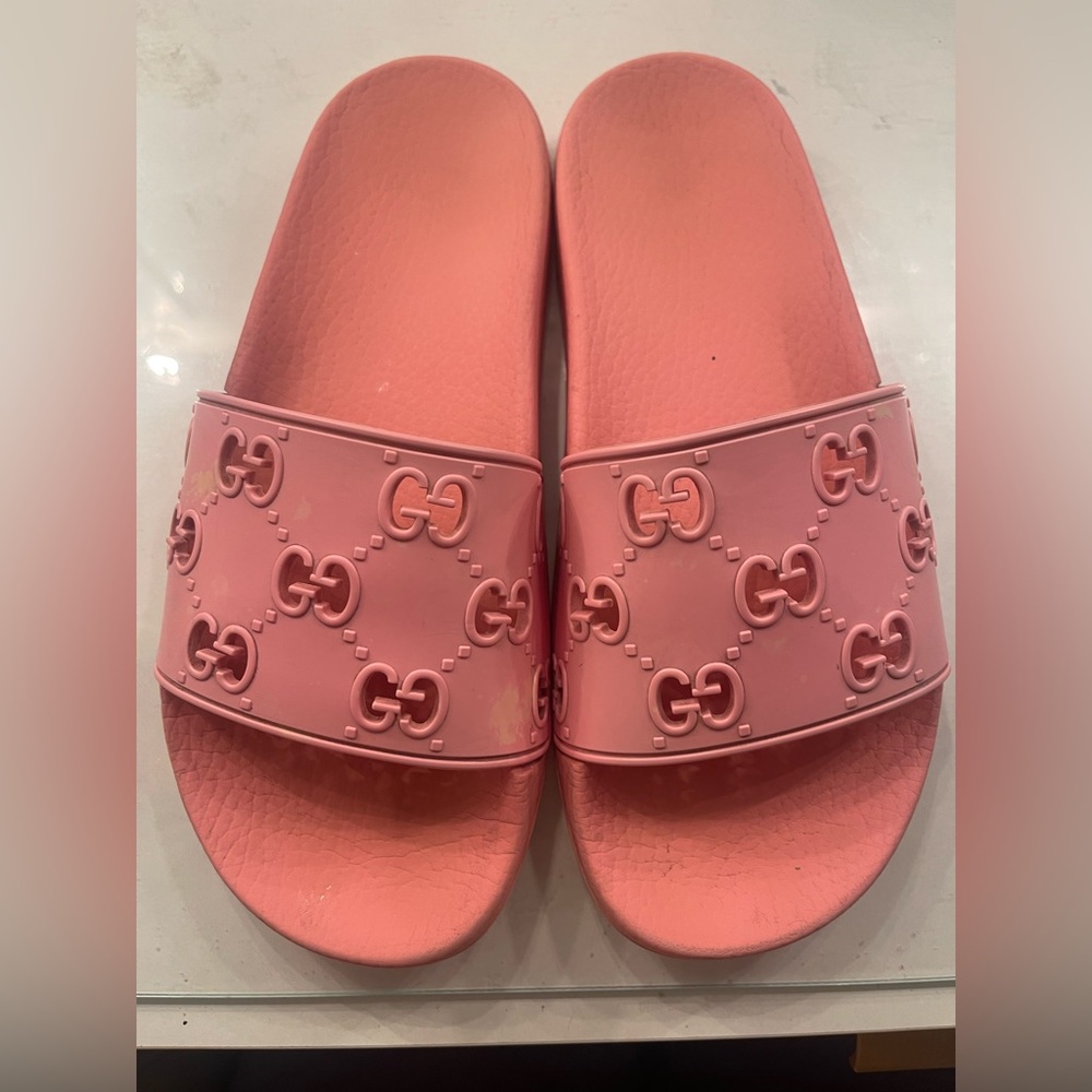 Pink Gucci Slides 'Rubber GG Rose' - Picture 6 of 10